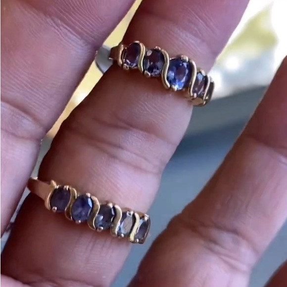 Lot of 2 Solid 10k gold & Tanzanite Rings - Picture 5 of 6